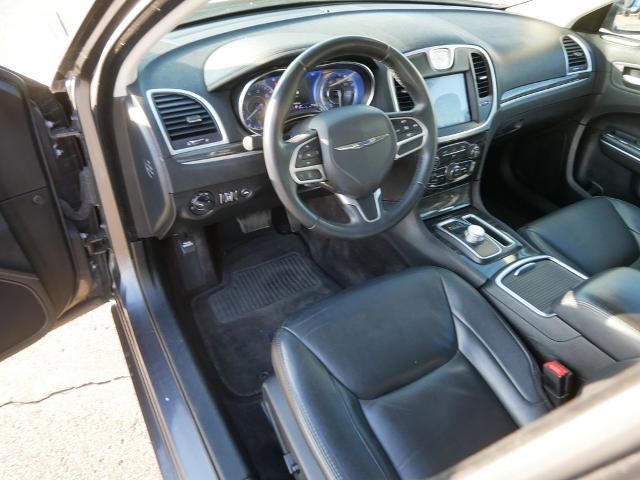2017 Chrysler 300 Limited AWD