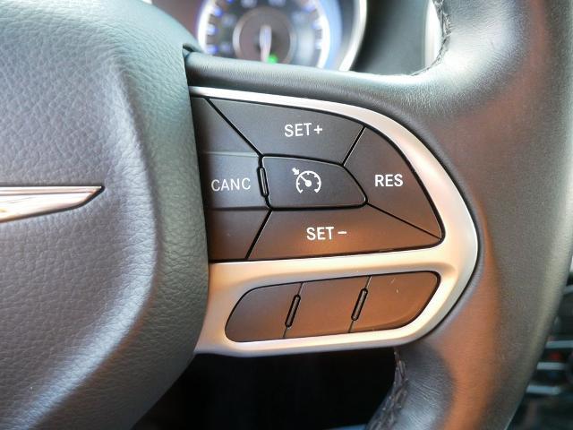 2017 Chrysler 300 Limited AWD
