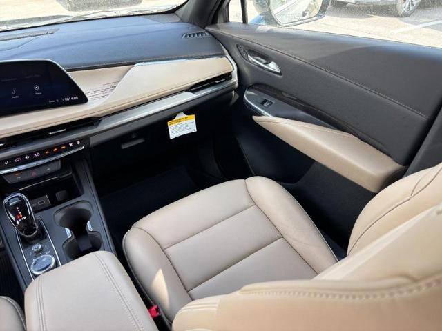 2024 Cadillac XT4 AWD Premium Luxury