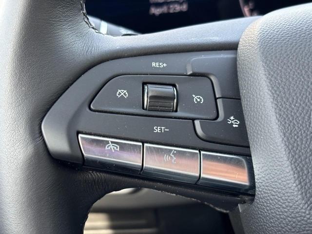 2024 Cadillac XT4 AWD Premium Luxury