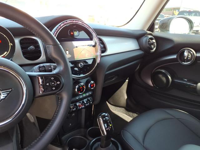 2022 MINI Hardtop Cooper