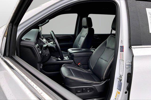 2023 Chevrolet Suburban 4WD Premier
