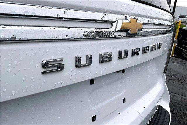 2023 Chevrolet Suburban 4WD Premier