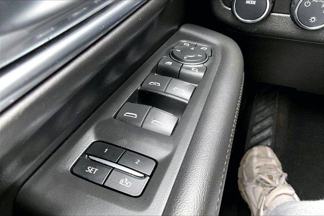 2023 Chevrolet Suburban 4WD Premier