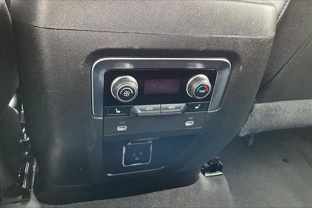 2023 Chevrolet Suburban 4WD Premier