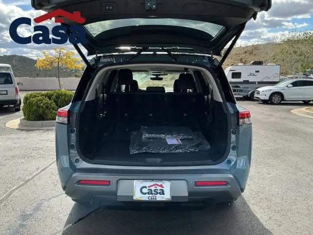2026 Nissan Pathfinder SL