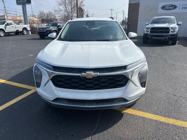 2025 Chevrolet Trax FWD LT