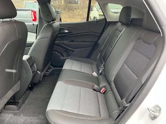 2025 Chevrolet Trax FWD LT