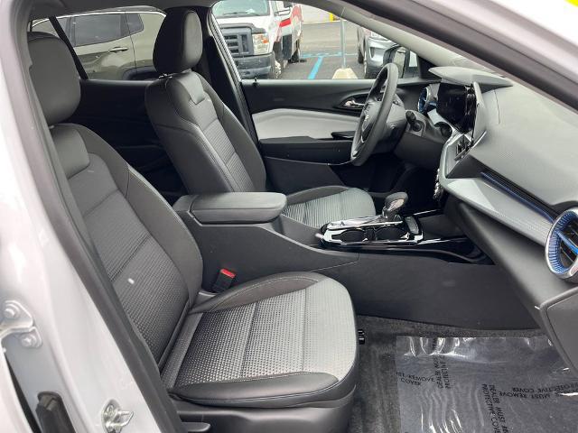 2025 Chevrolet Trax FWD LT