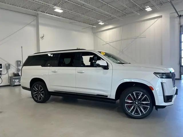2022 Cadillac Escalade ESV 4WD Sport Platinum