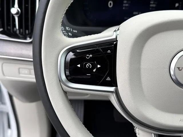2026 Volvo XC90 Plug-In Hybrid Ultra, T8 AWD, Electric/Gasoline, Bright, 7 Seats