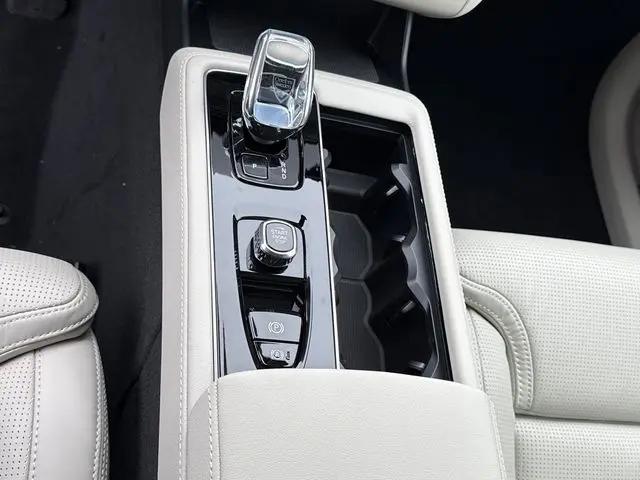 2026 Volvo XC90 Plug-In Hybrid Ultra, T8 AWD, Electric/Gasoline, Bright, 7 Seats