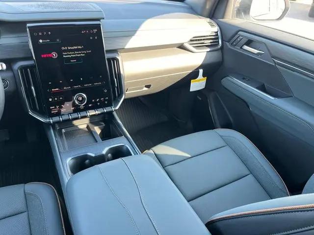 2026 GMC Acadia AT4 AWD