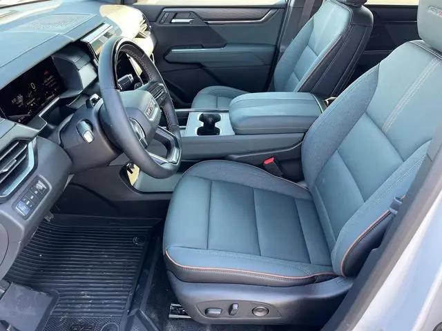 2026 GMC Acadia AT4 AWD