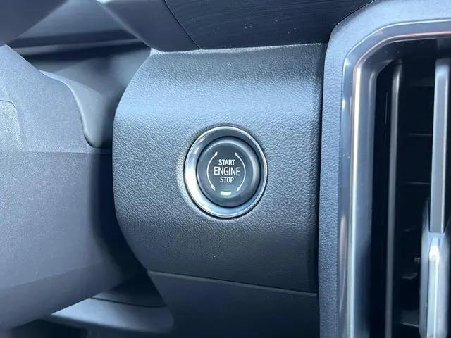 2026 GMC Acadia AT4 AWD