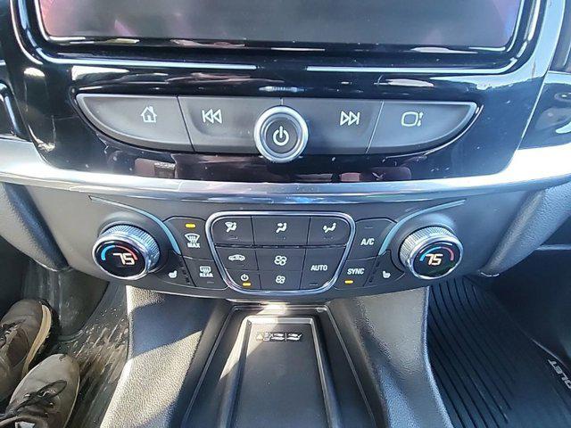 2023 Chevrolet Traverse AWD LT Cloth