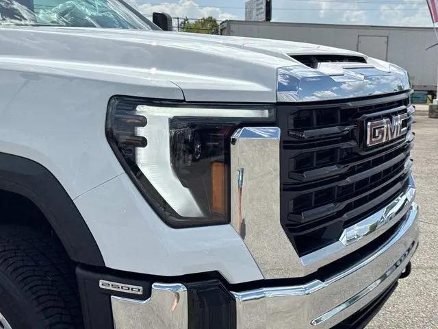 2026 GMC Sierra 2500HD Crew Cab, Standard Bed, Pro, 4WD