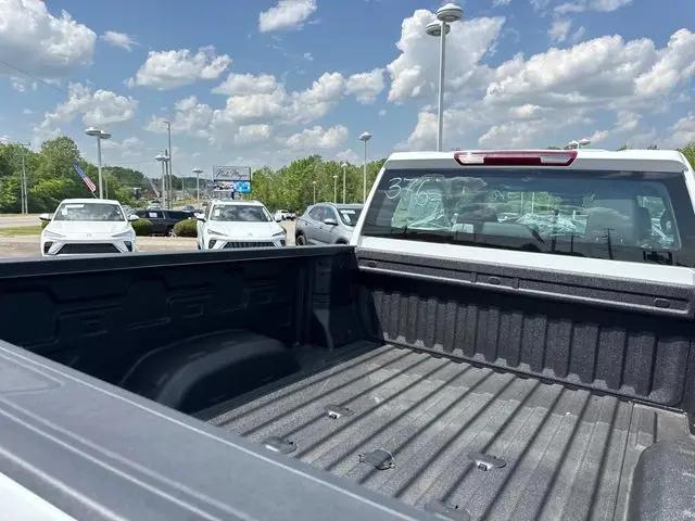 2026 GMC Sierra 2500HD Crew Cab, Standard Bed, Pro, 4WD