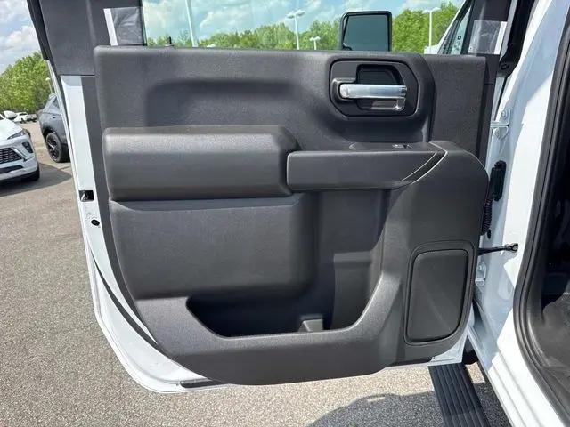 2026 GMC Sierra 2500HD Crew Cab, Standard Bed, Pro, 4WD