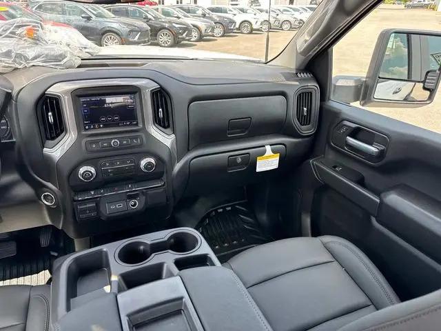 2026 GMC Sierra 2500HD Crew Cab, Standard Bed, Pro, 4WD