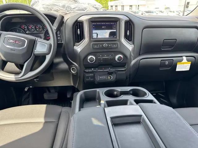 2026 GMC Sierra 2500HD Crew Cab, Standard Bed, Pro, 4WD