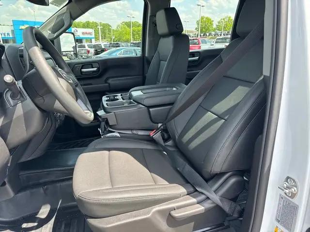 2026 GMC Sierra 2500HD Crew Cab, Standard Bed, Pro, 4WD