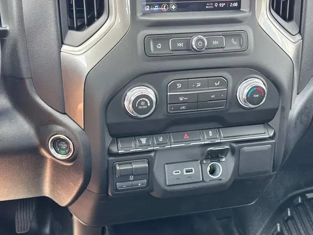 2026 GMC Sierra 2500HD Crew Cab, Standard Bed, Pro, 4WD