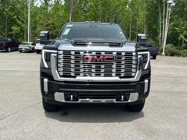 2026 GMC Sierra 2500HD Crew Cab, Standard Bed, Denali, 4WD