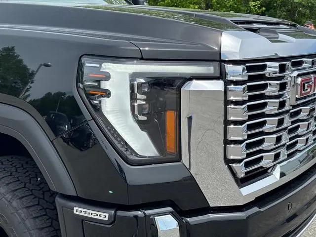 2026 GMC Sierra 2500HD Crew Cab, Standard Bed, Denali, 4WD