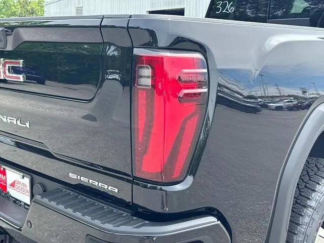 2026 GMC Sierra 2500HD Crew Cab, Standard Bed, Denali, 4WD