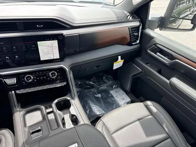 2026 GMC Sierra 2500HD Crew Cab, Standard Bed, Denali, 4WD
