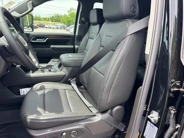 2026 GMC Sierra 2500HD Crew Cab, Standard Bed, Denali, 4WD