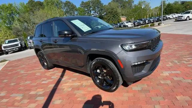 2023 Jeep Grand Cherokee Limited 4x2