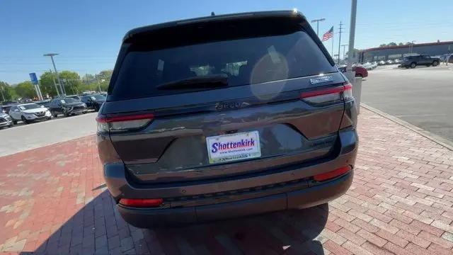 2023 Jeep Grand Cherokee Limited 4x2