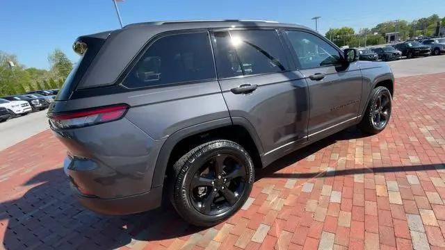 2023 Jeep Grand Cherokee Limited 4x2