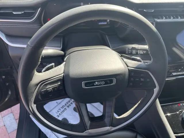 2023 Jeep Grand Cherokee Limited 4x2