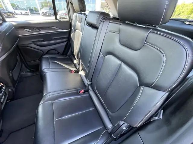 2023 Jeep Grand Cherokee Limited 4x2