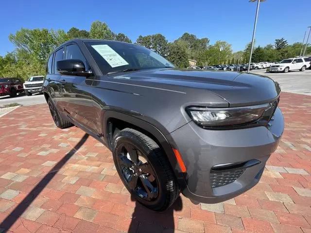 2023 Jeep Grand Cherokee Limited 4x2