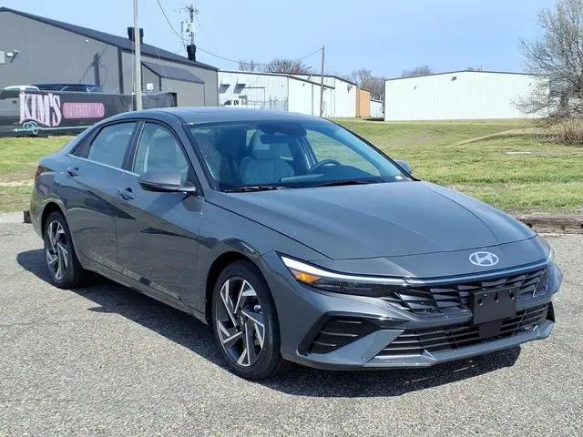 2026 Hyundai Elantra Limited for sale in Springfield, IL