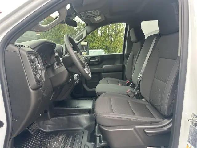2026 Chevrolet Silverado 3500HD Crew Cab, Long Bed, WT Dual Rear Wheel, RWD