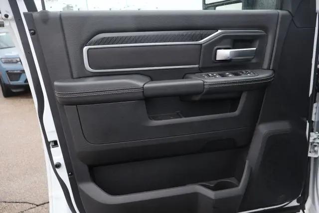 2026 Ram 2500 Big Horn Crew Cab 4x4 64 Box