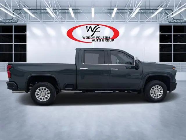 2025 Chevrolet Silverado 2500HD 4WD Crew Cab Standard Bed LTZ