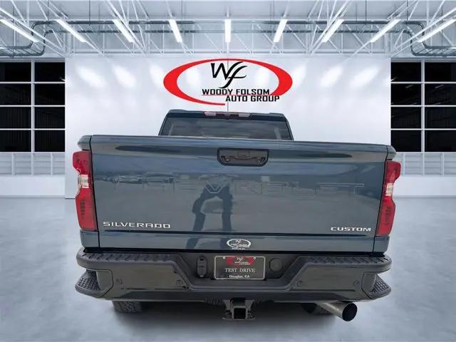 2024 Chevrolet Silverado 2500HD 4WD Crew Cab Standard Bed Custom