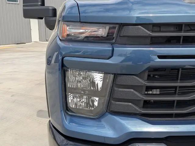 2024 Chevrolet Silverado 2500HD 4WD Crew Cab Standard Bed Custom