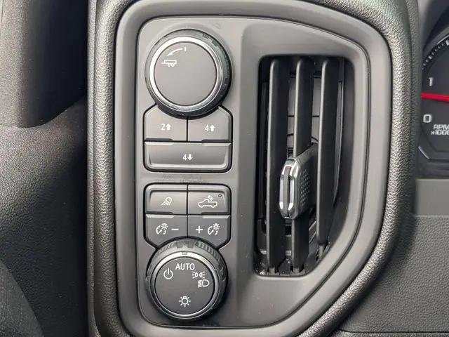 2024 Chevrolet Silverado 2500HD 4WD Crew Cab Standard Bed Custom