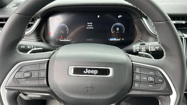 2023 Jeep Grand Cherokee L Altitude 4x4