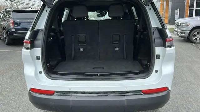 2023 Jeep Grand Cherokee L Altitude 4x4