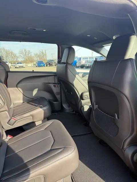 2026 Chrysler Voyager LX