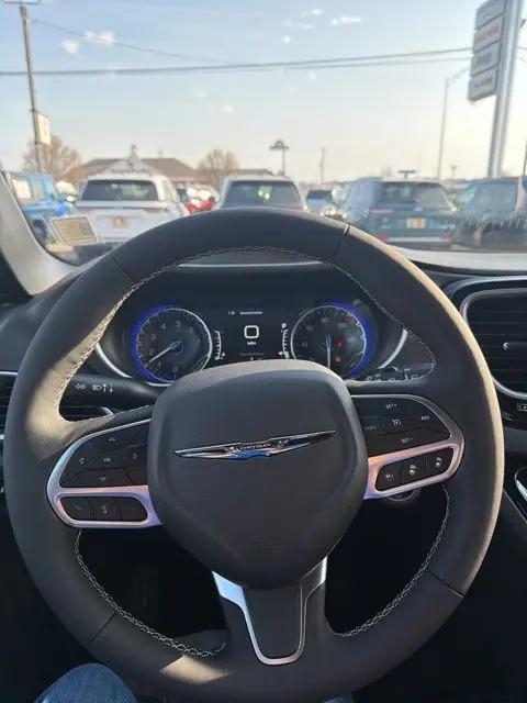 2026 Chrysler Voyager LX