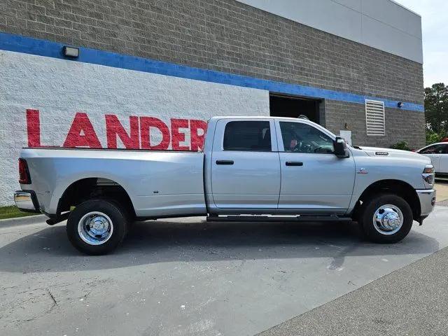 2026 Ram 3500 Tradesman Crew Cab 4x4 8' Box